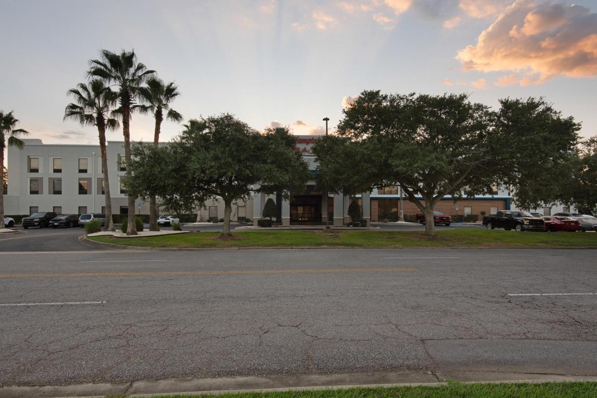 Hampton Inn & Suites Pensacola I-10 N At University Town Plaza Exteriér fotografie