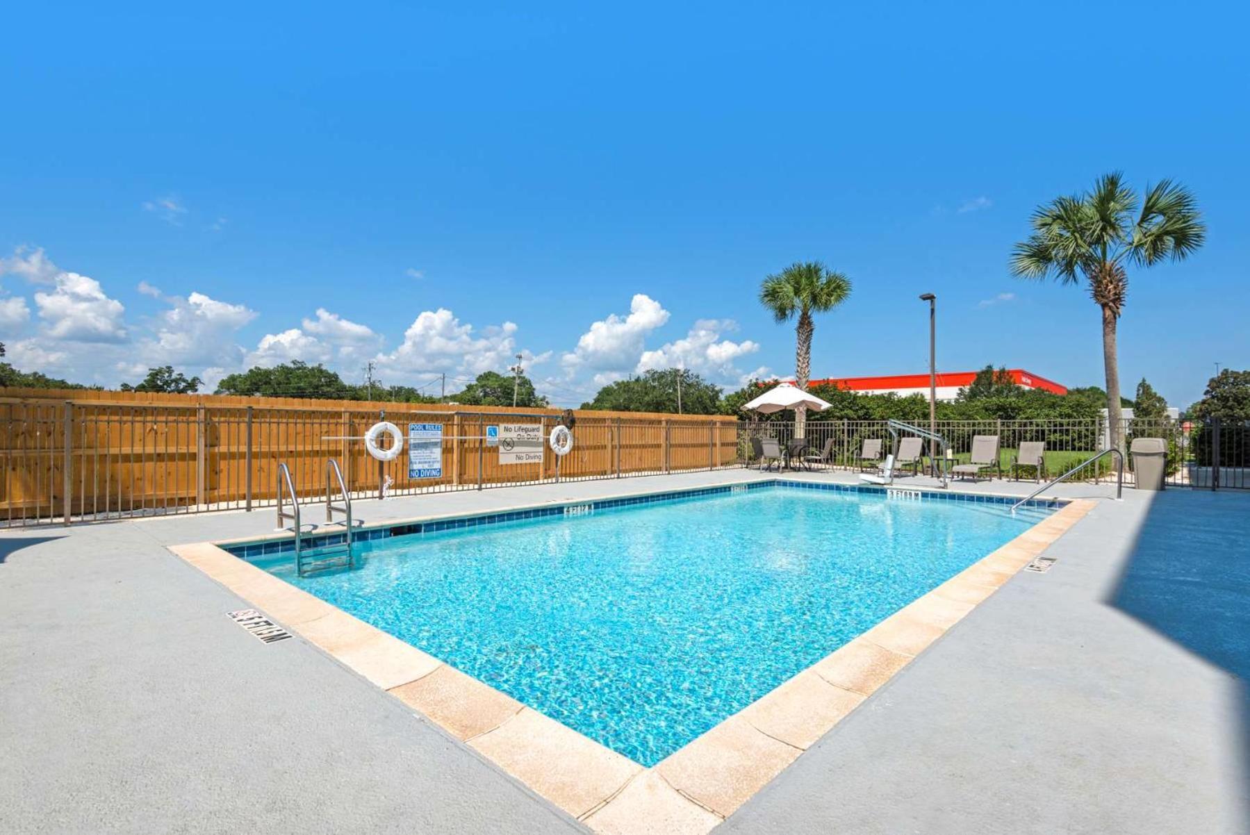 Hampton Inn & Suites Pensacola I-10 N At University Town Plaza Exteriér fotografie